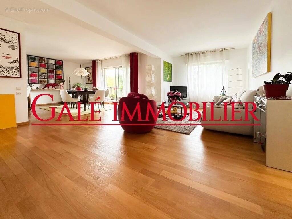 Appartement à BOURG-LA-REINE