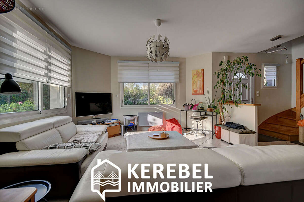 Maison à LOGONNA-DAOULAS