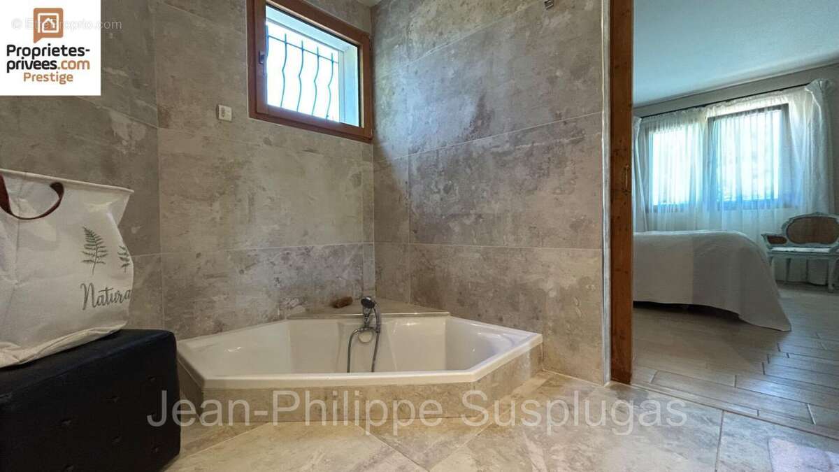 Villa La Cadiere D Azur 7 pièce(s) 230 m2 - photo 12