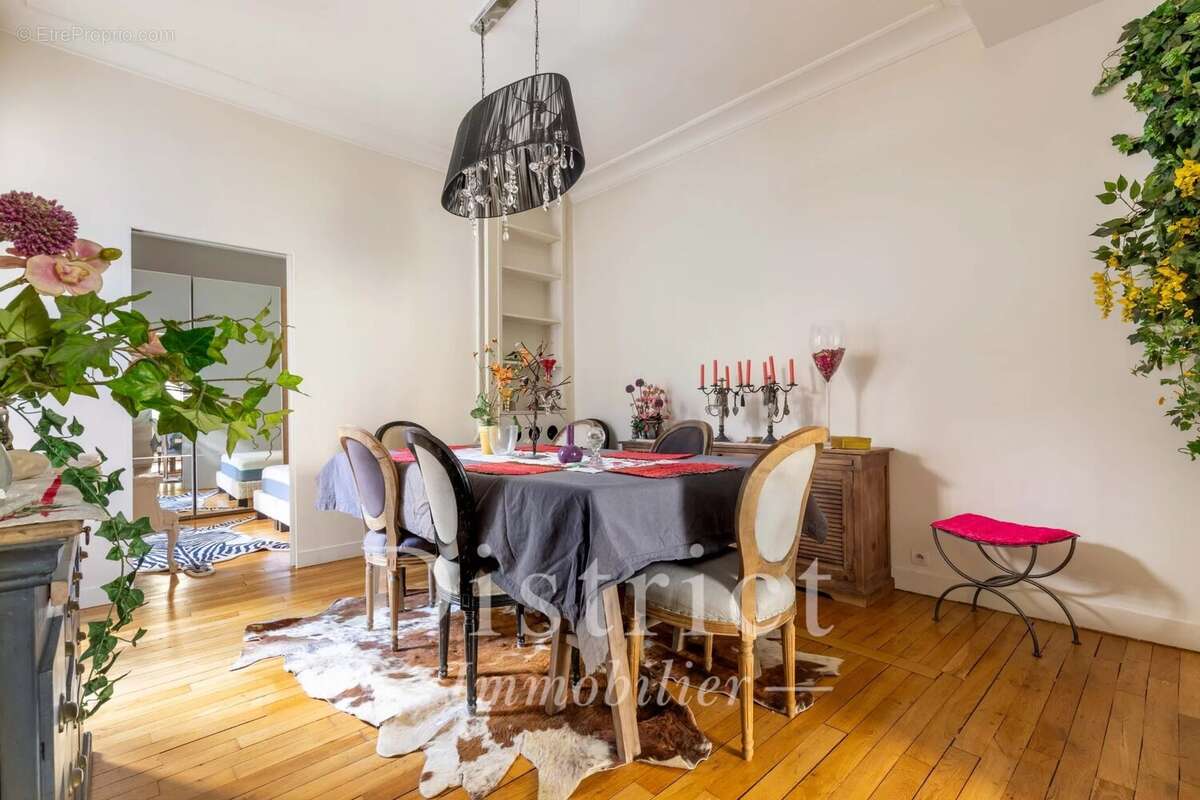 Appartement à PARIS-7E
