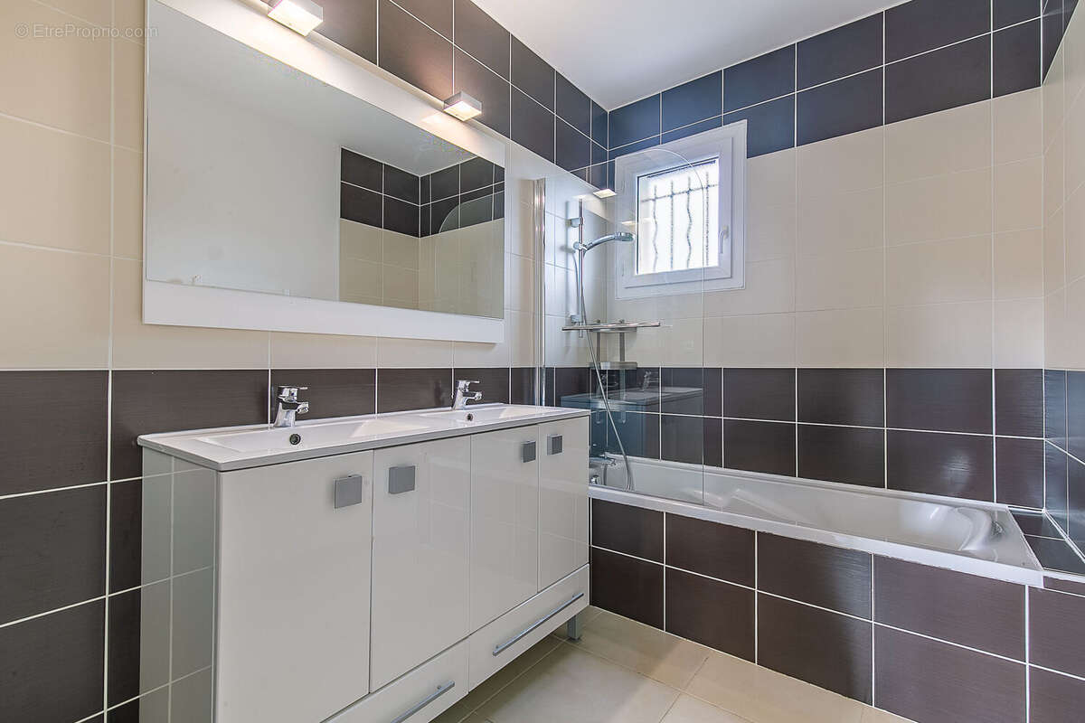 Photo 7 - Maison à AUBAGNE