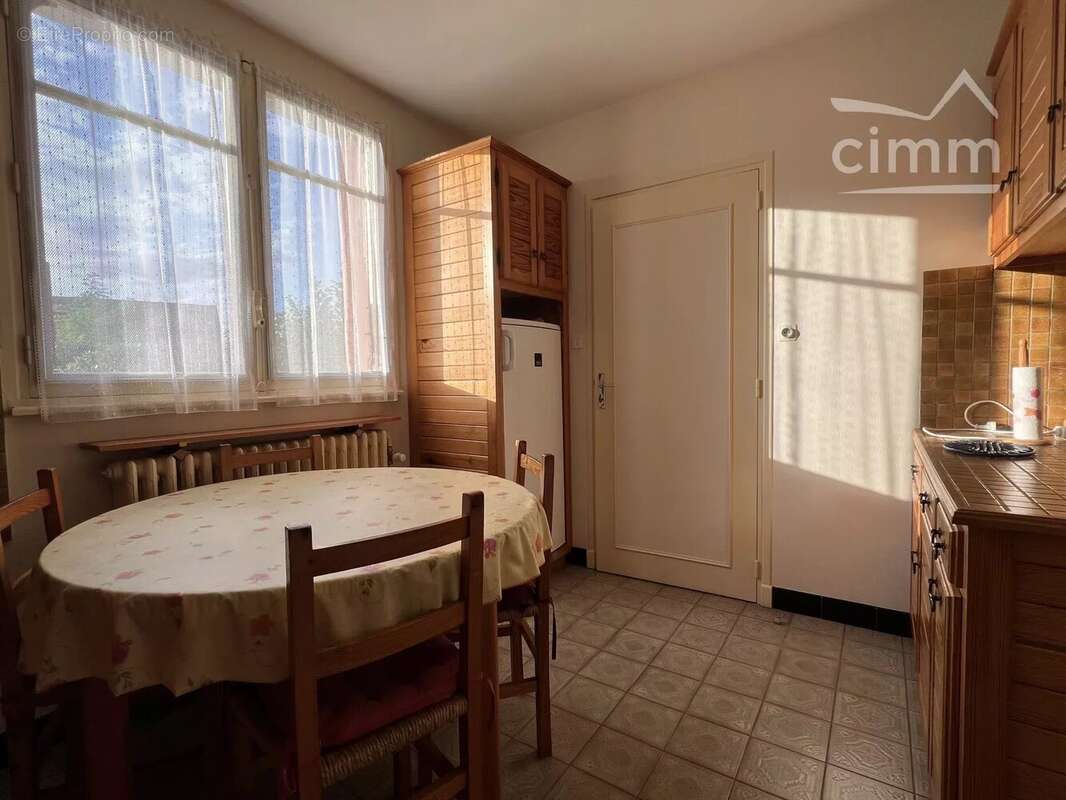 Maison à DOMPIERRE-SUR-BESBRE