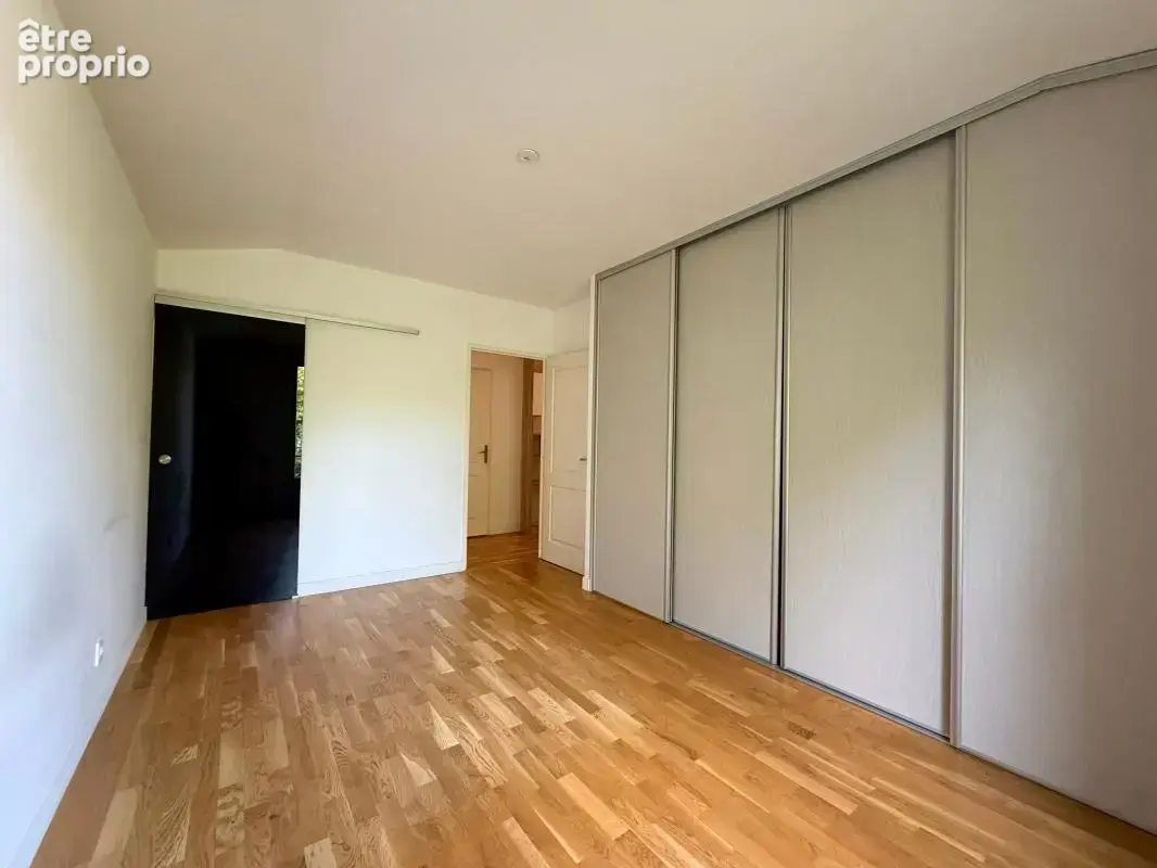 Nogent-sur-Marne – 5 pièces familial de 104 m², dernier étage, terrasse de 20 m² et 2 parkings - photo 9