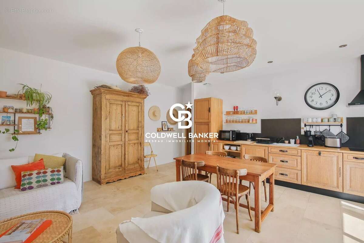 Maison à CARQUEIRANNE