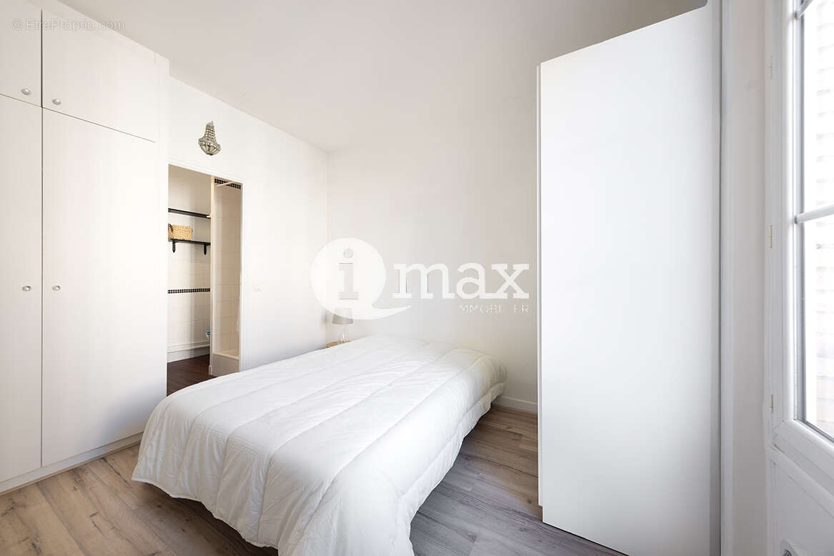Appartement à NEUILLY-SUR-SEINE