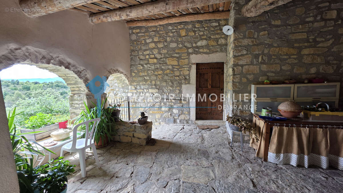 Maison à GROSPIERRES