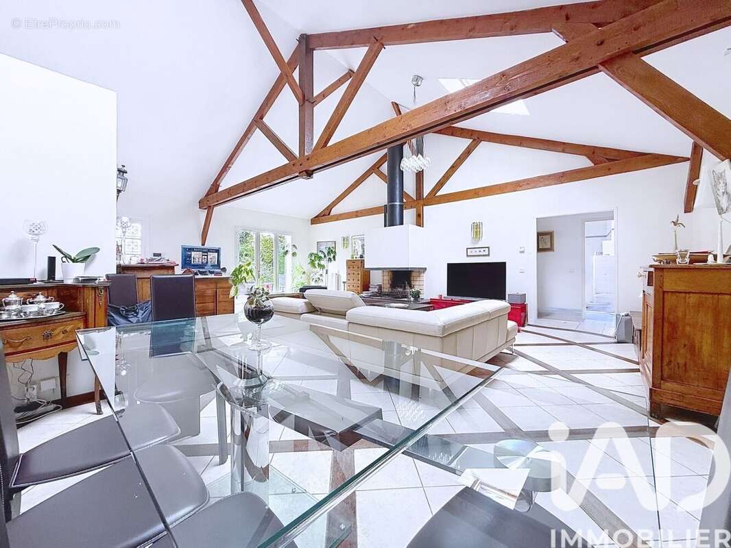 Photo 2 - Maison à SAINTRY-SUR-SEINE