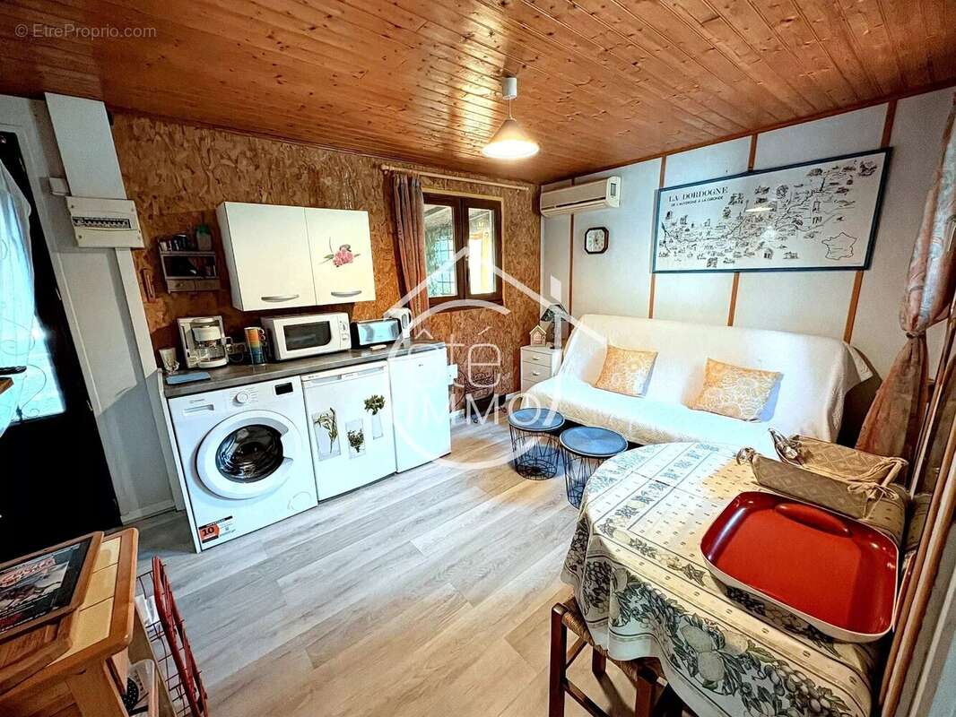 COURS DE PILE : Charmante maison 5 pièces de 151m² avec piscine et accès à la Dordogne - photo 9