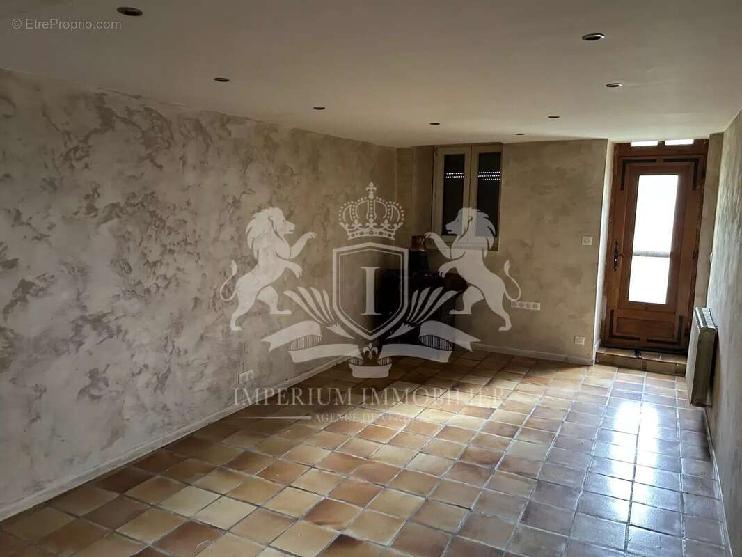 Maison à LINY-DEVANT-DUN