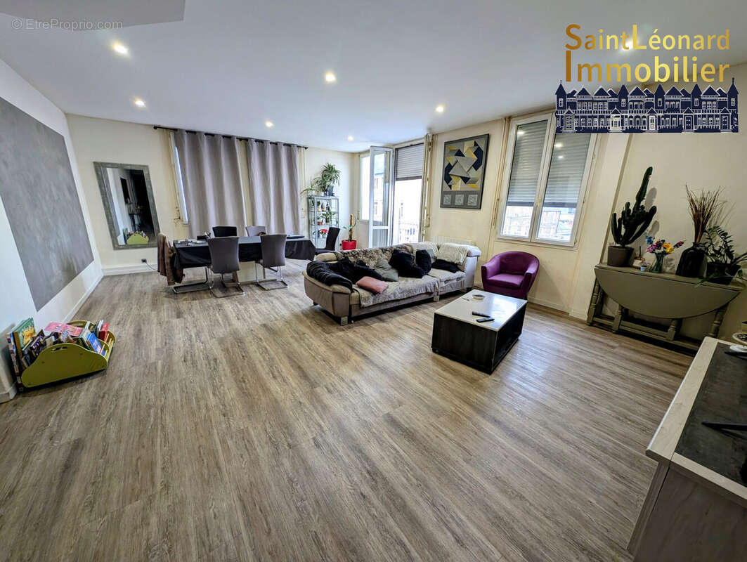 Appartement à FOUGERES