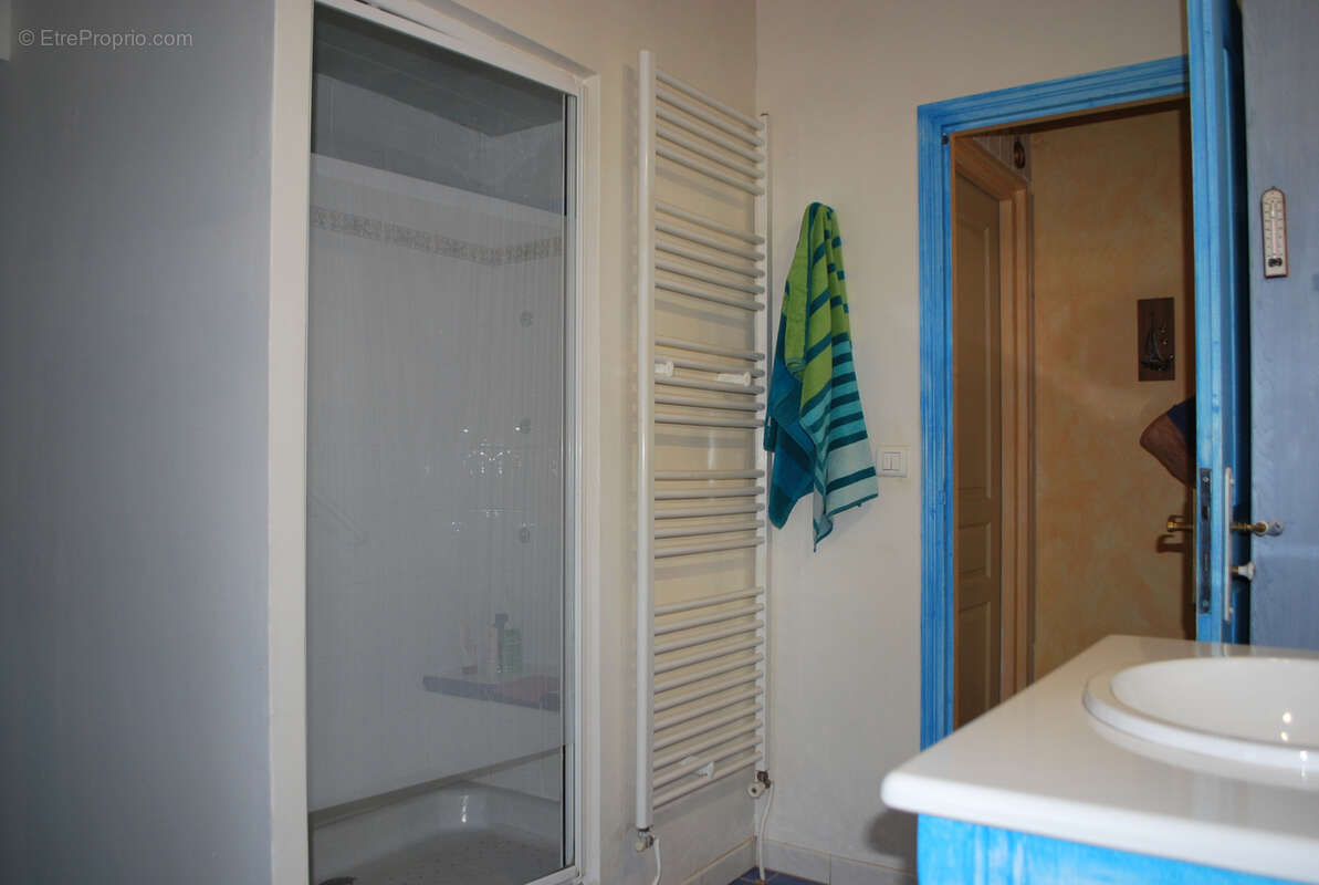 Appartement à SALERNES