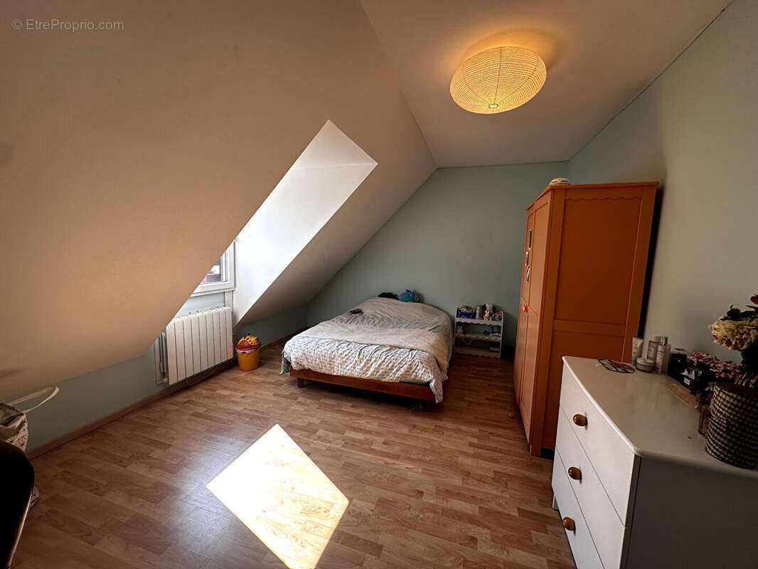 Maison à BUSSY-SAINT-MARTIN