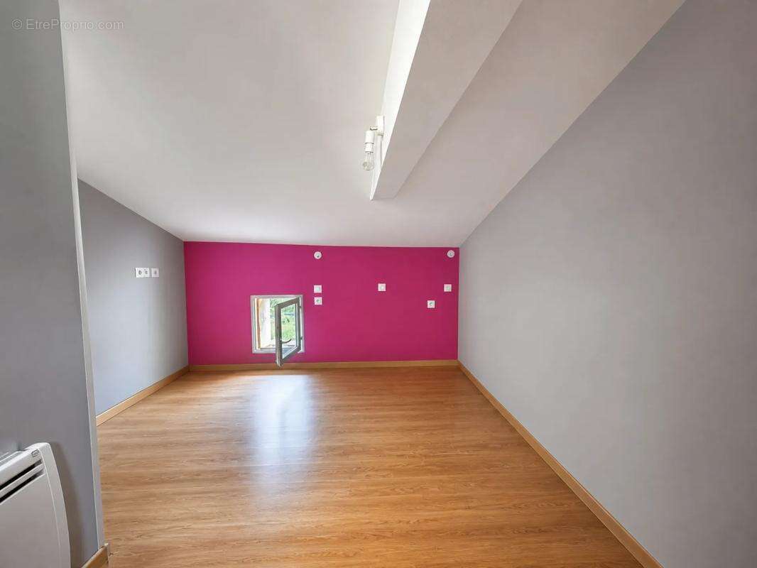 Maison troglodyte 7 pièces avec vaste terrain - photo 9