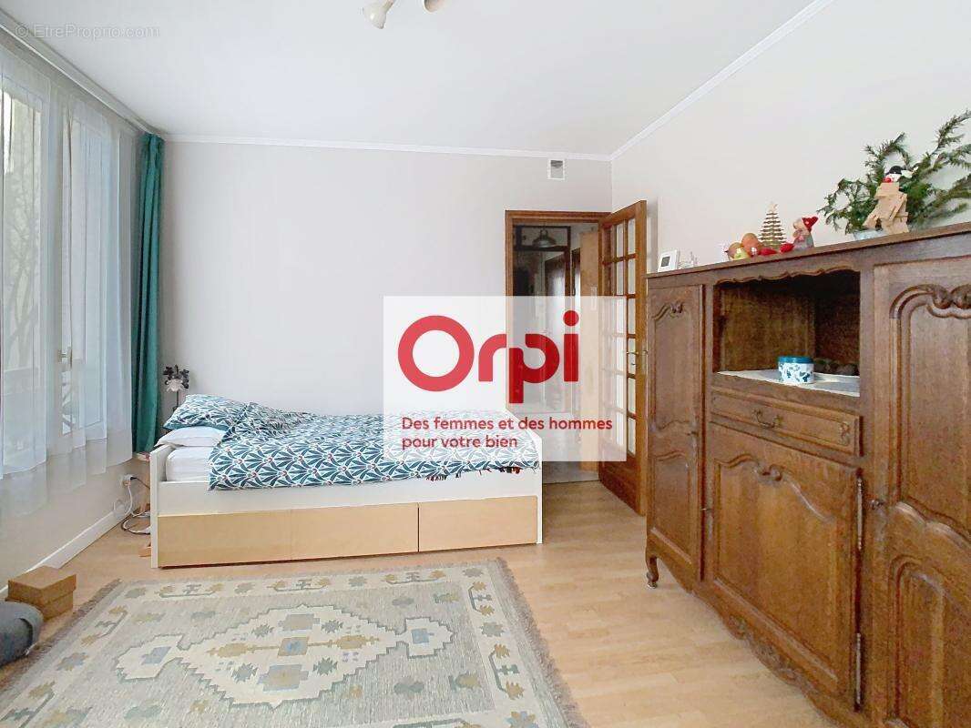 Appartement à ISSY-LES-MOULINEAUX