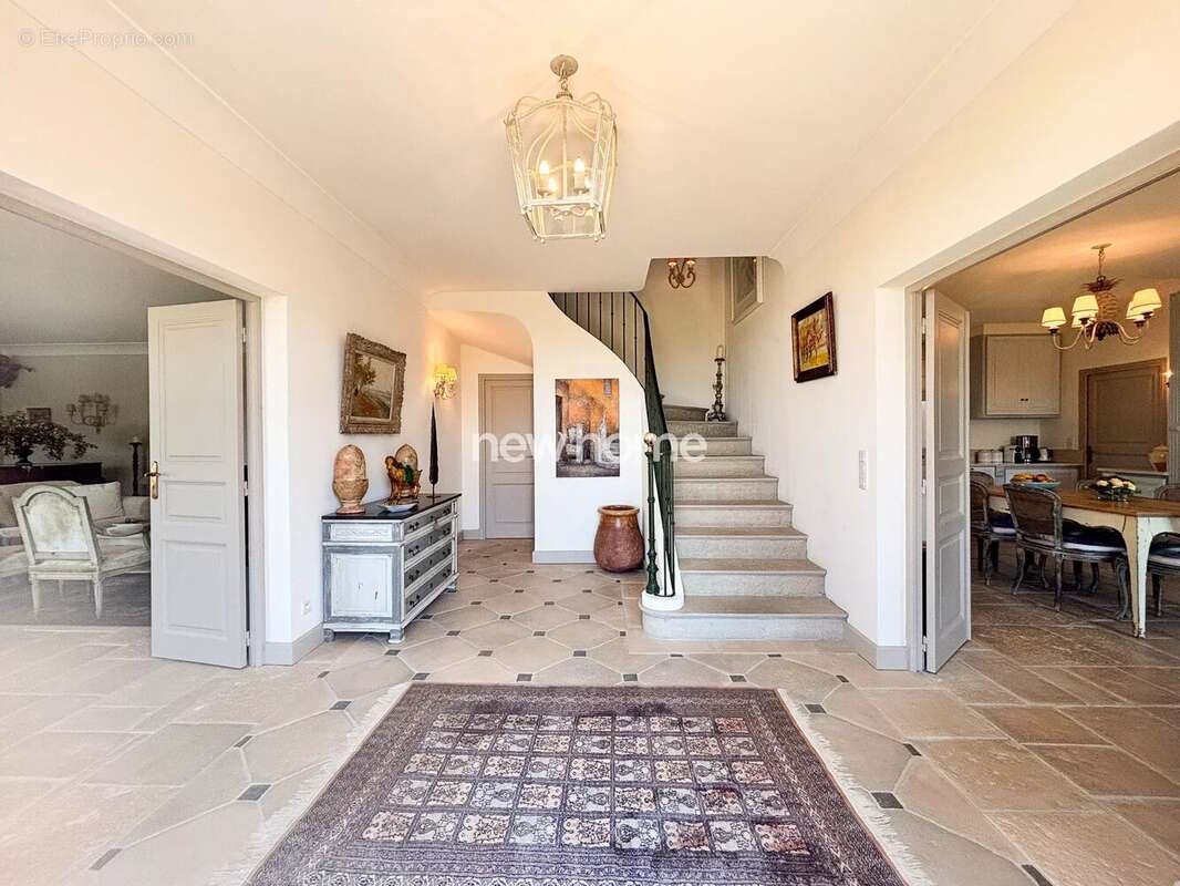 Maison à LORGUES