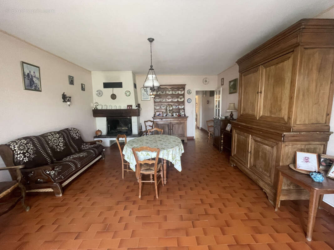 Maison à AIGREFEUILLE-D'AUNIS