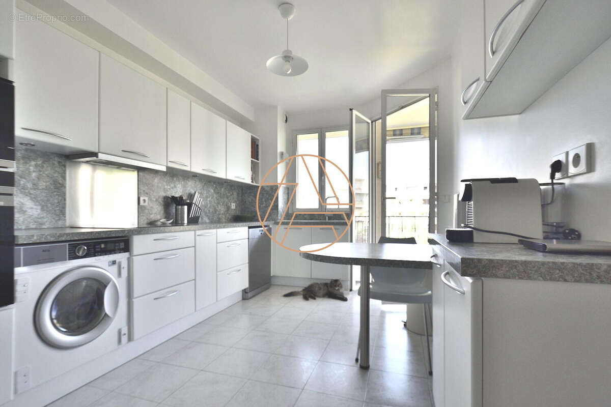 Appartement à SAINT-MAUR-DES-FOSSES