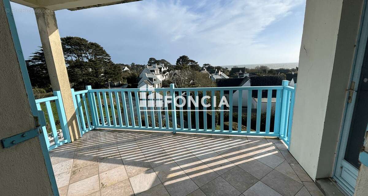 Appartement à COMBRIT