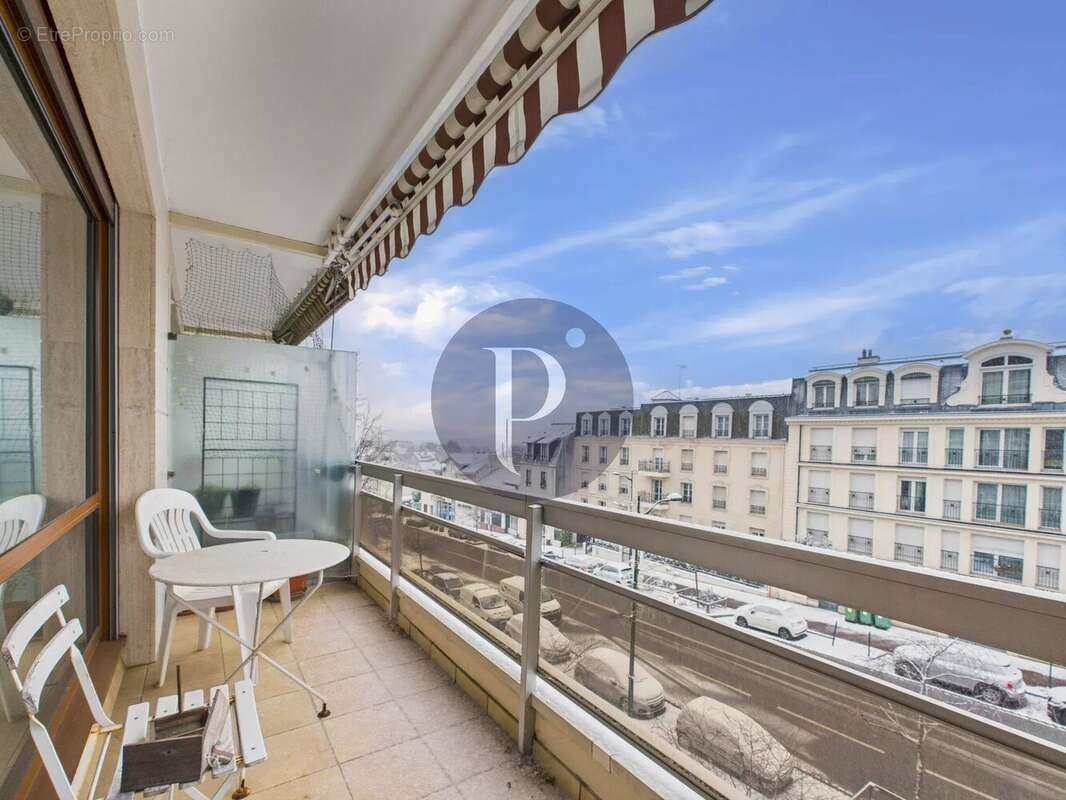 Appartement à LE PLESSIS-ROBINSON
