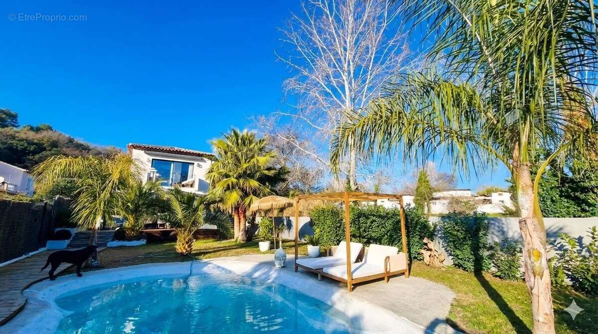 Maison à LA COLLE-SUR-LOUP