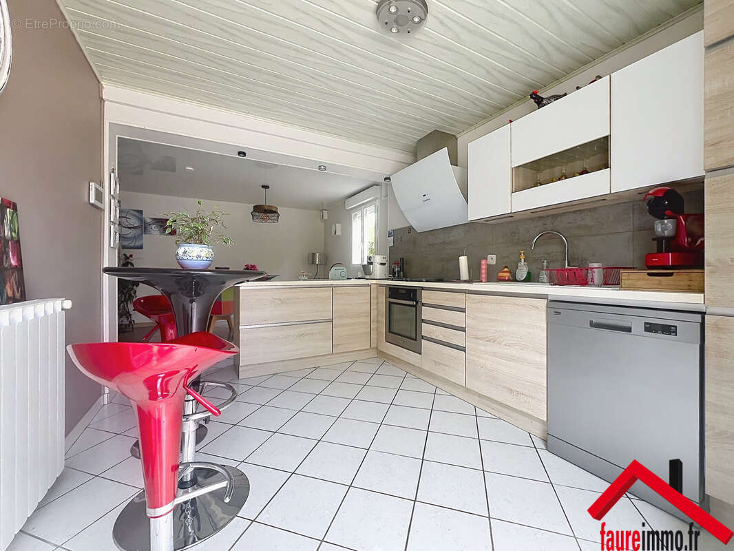 Maison à DONZENAC