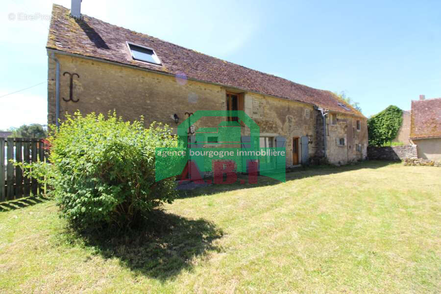 Maison à BRINON-SUR-BEUVRON