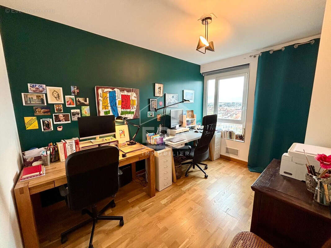 Appartement à DAMMARIE-LES-LYS