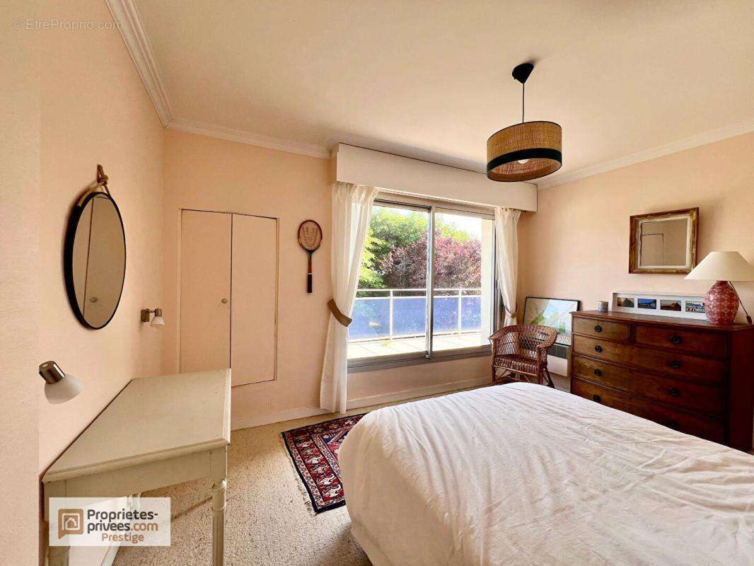 Sainte-Marine, Maison d'architecte 162 m², Terrain de 1 019 m² , Plage à pied - photo 11