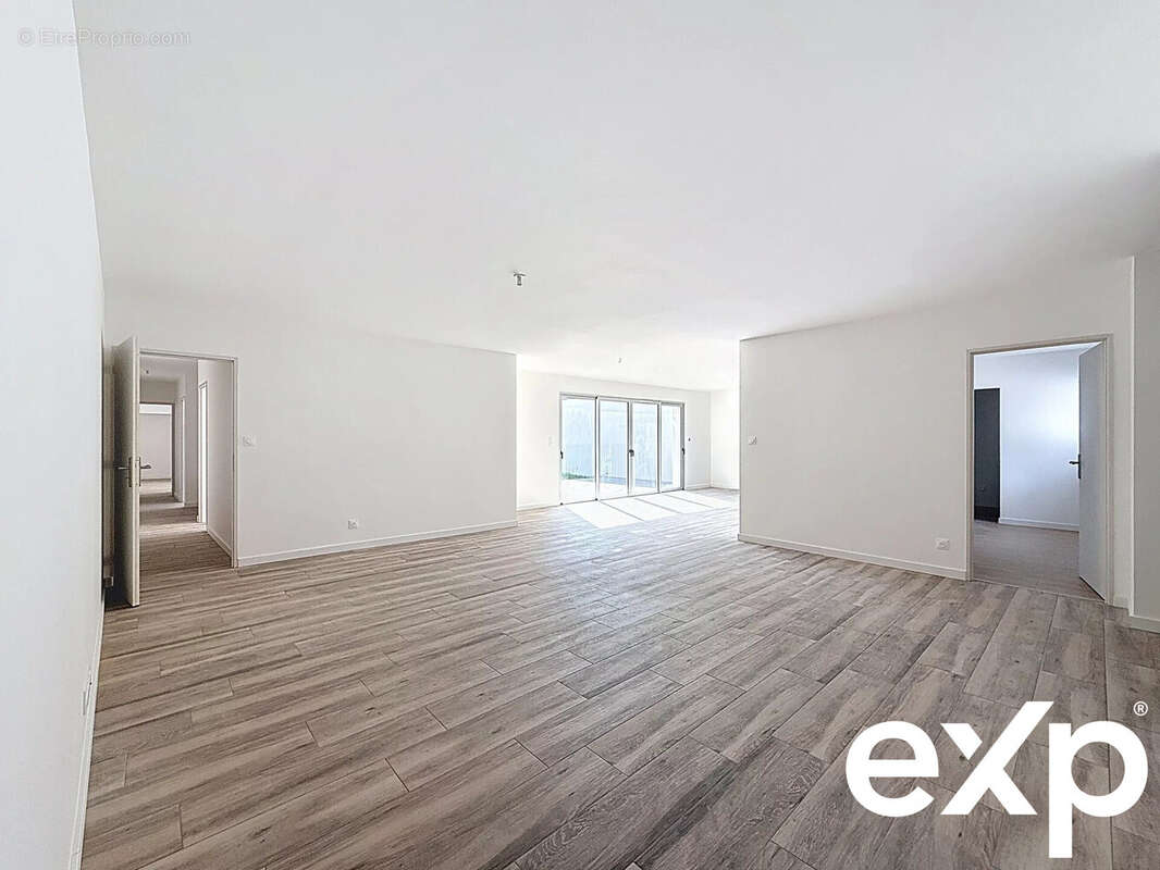 Maison à SAINTE-SOULLE