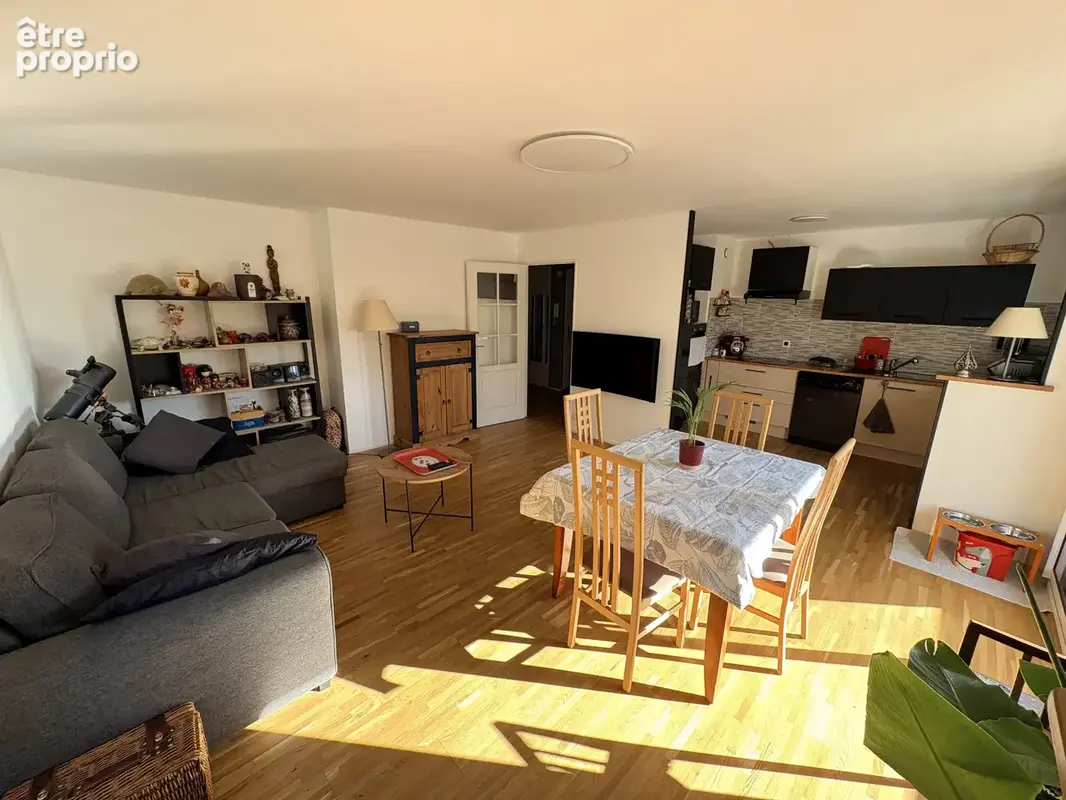 Appartement T3 lumineux avec balcon, garage et parking - photo 4