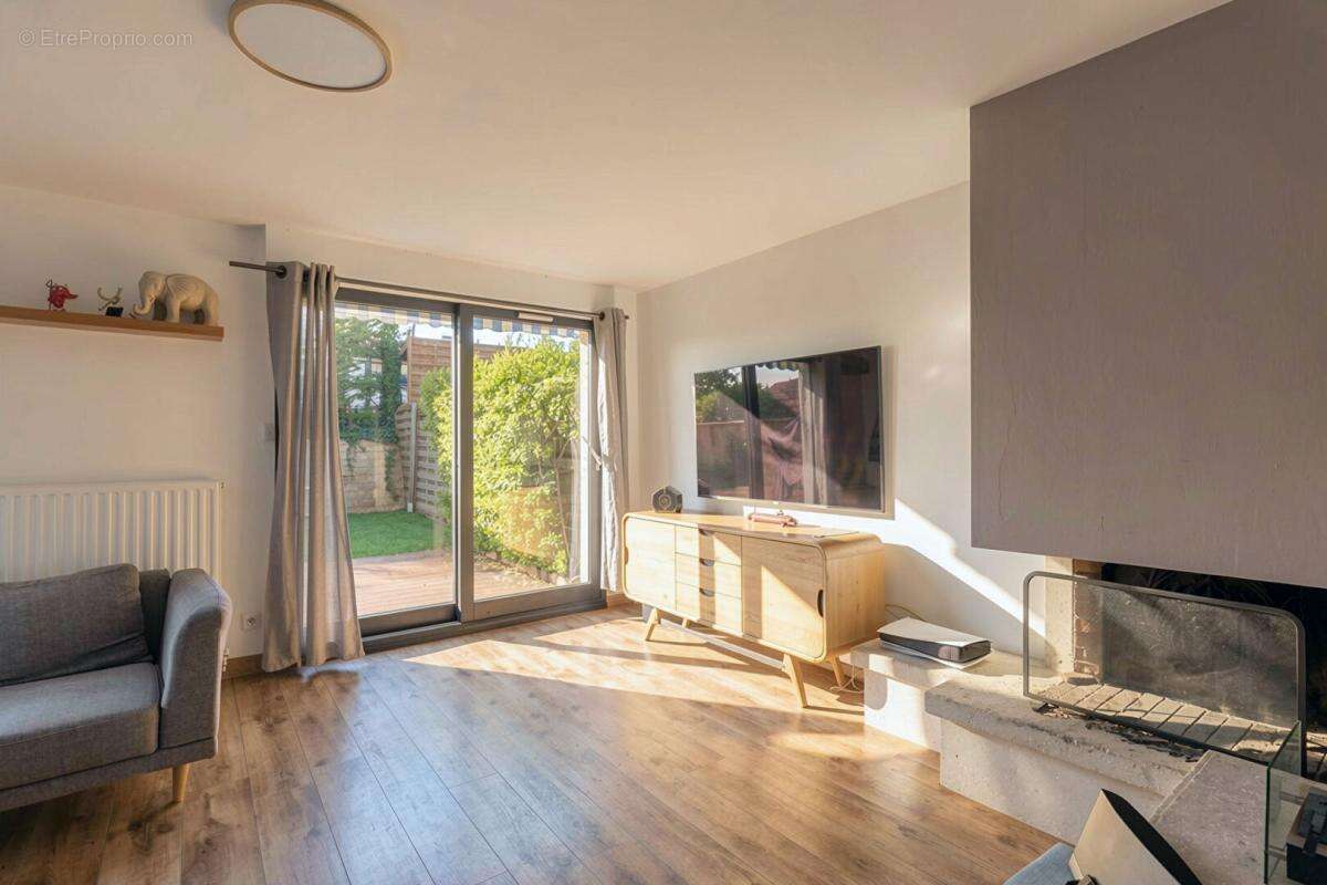 EXCLUSIVITE - Francheville (69) - Maison 5 pièce(s) 111 m2 - photo 4