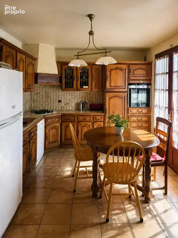 Maison de 7 pièces de 150 m² à Clichy-sous-Bois - photo 2