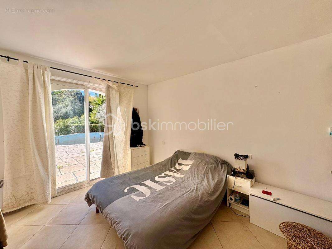 Maison à LES ADRETS-DE-L&#039;ESTEREL