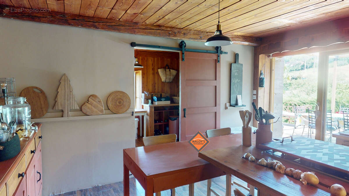 Maison à SAINT-JUST-D&#039;AVRAY