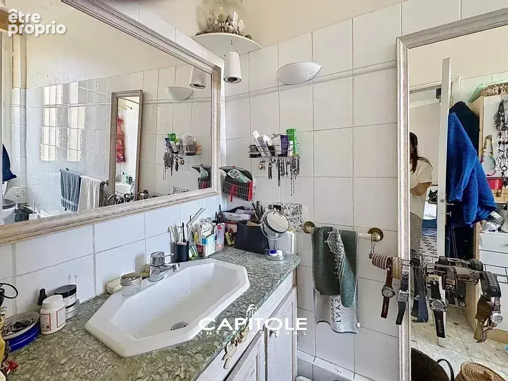 Exclusivité - Grand appartement bourgeois climatisé en centre-ville,  128 m² , cave et parking sous-sol. - photo 9