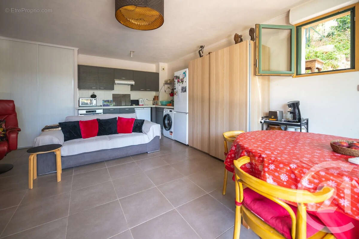 Appartement 50 m² à Cavalaire-Sur-Mer  - photo 6