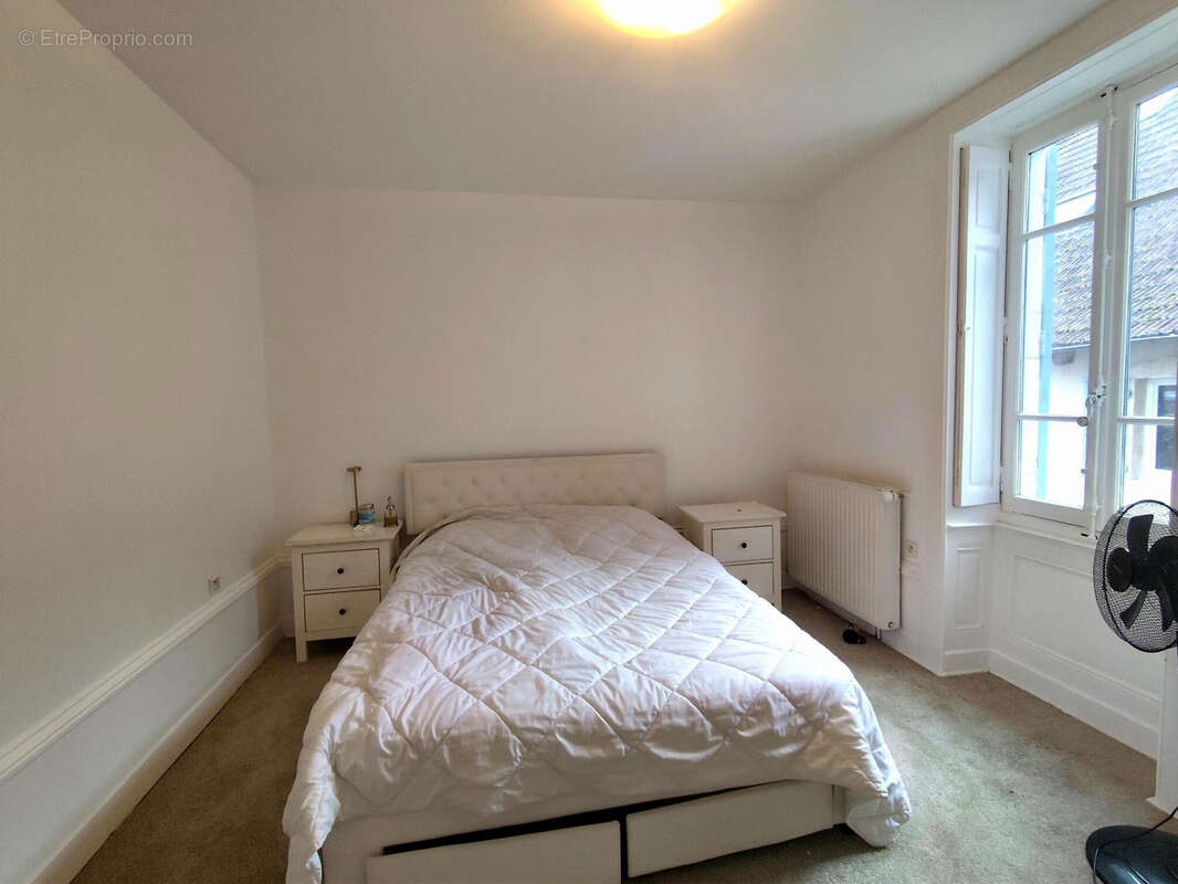 Appartement à CHAZEY-BONS