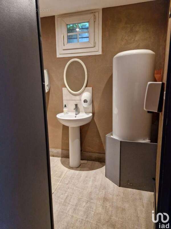 Photo 8 - Commerce à LISIEUX