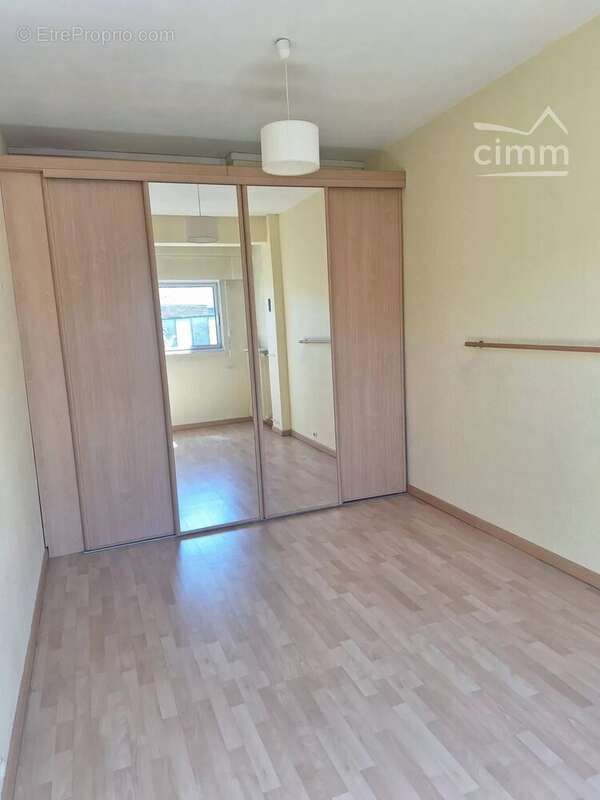 Appartement à SAINT-MAUR-DES-FOSSES