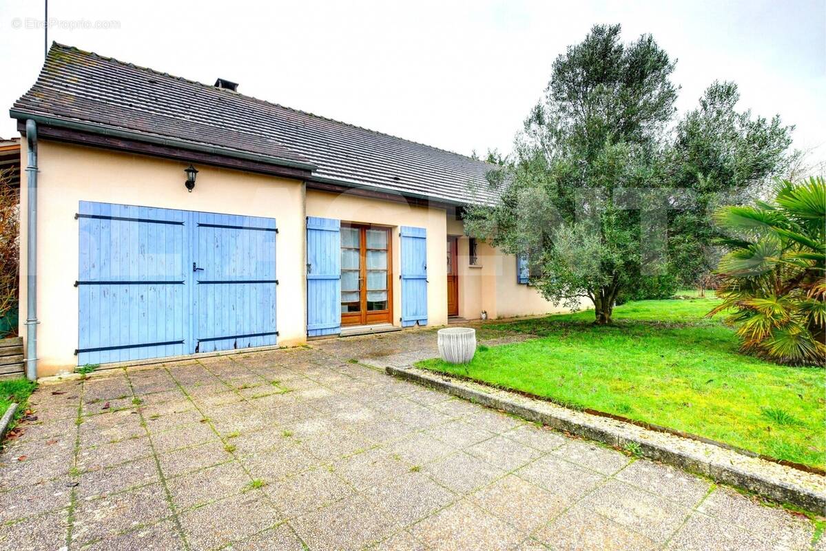 11 - Maison à GRISELLES