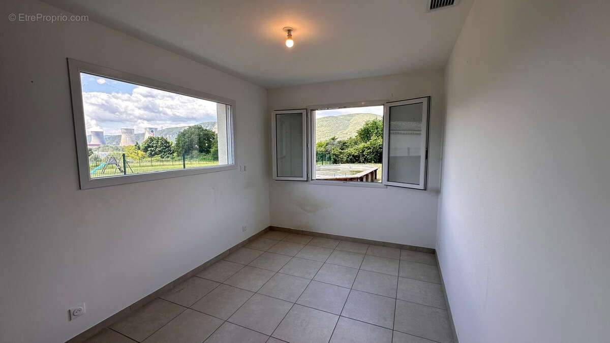 Maison à LA COUCOURDE