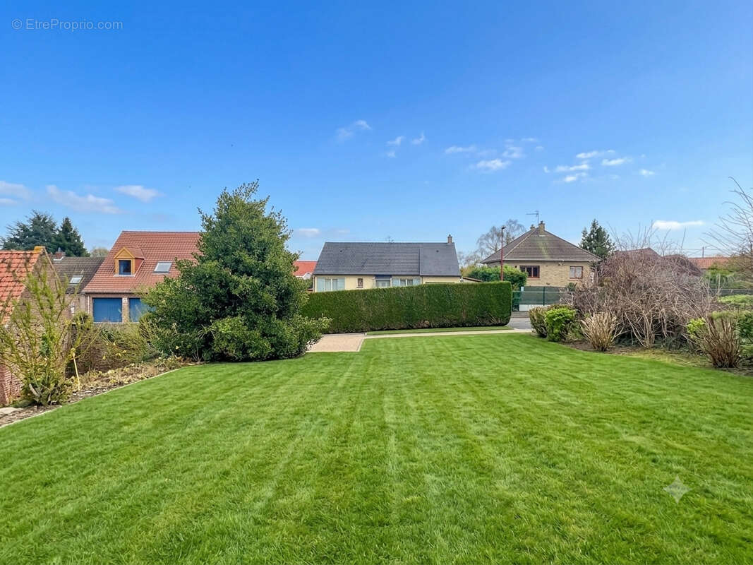 Terrain à bâtir de 539 m² avec une façade de 20 mètres sur Estrées - photo 2