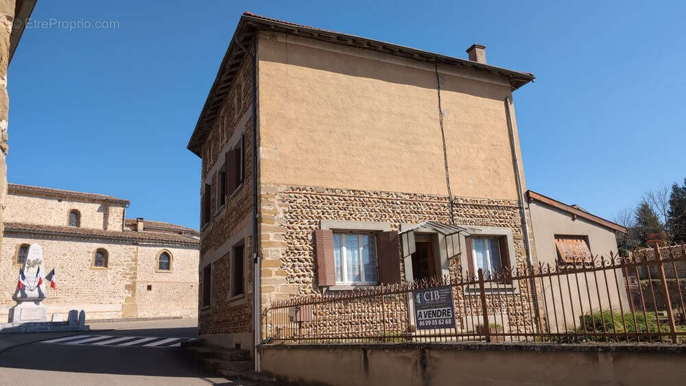 Maison à AGNIN