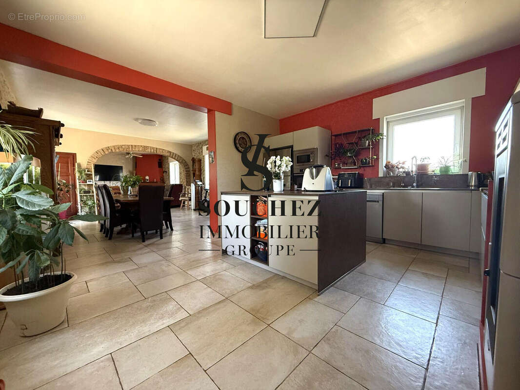 Maison 214 m² à Montenescourt  - photo 2