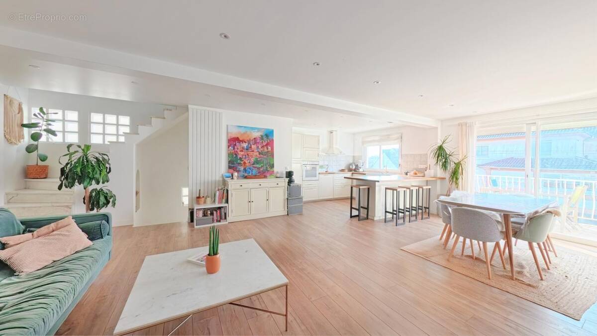 Maison à CHAMPIGNY-SUR-MARNE