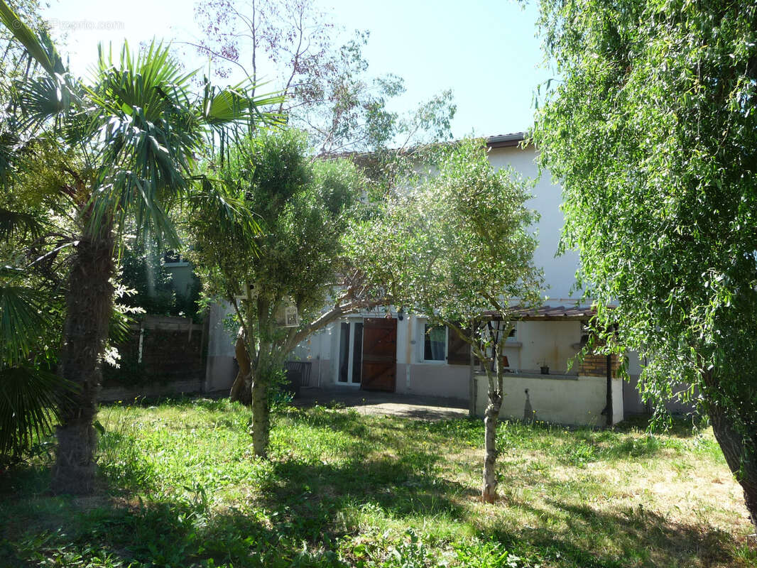Maison à SAVIGNEUX