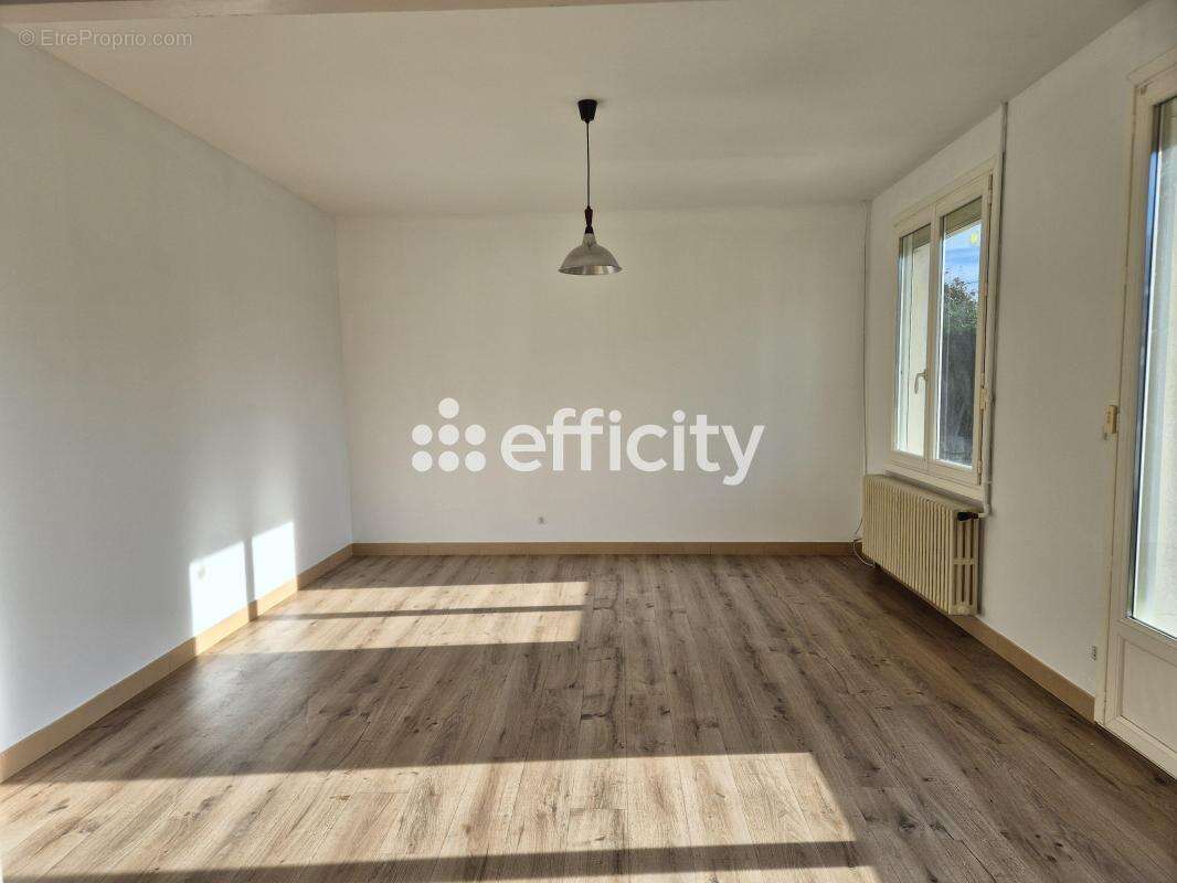 Maison à CHOUZY-SUR-CISSE