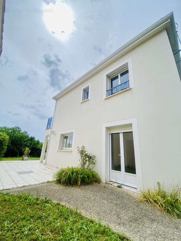 Maison à VAUX-SUR-MER