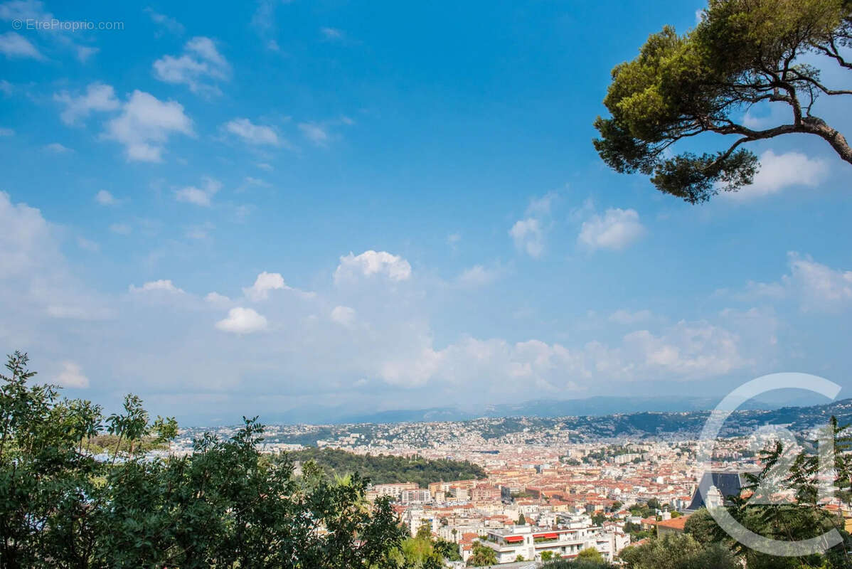 Appartement 81 m² à Nice  - photo 17