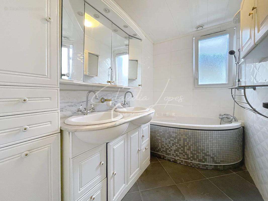 Maison à MONTIGNY-LES-CORMEILLES